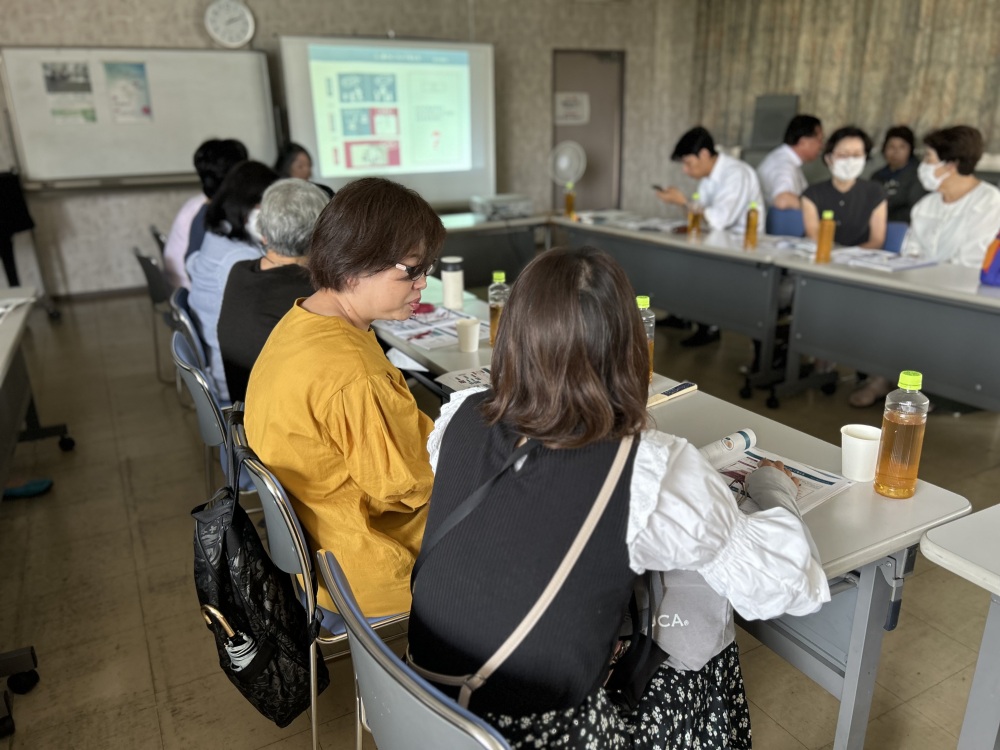 隣同士で自己紹介