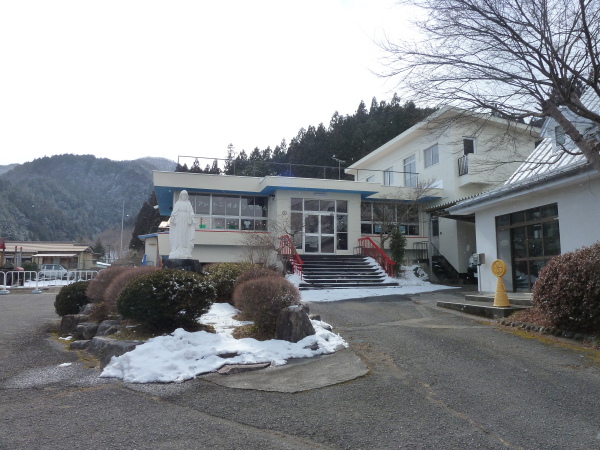 隣接の聖アントニオ幼稚園